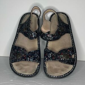 Algeria Vienna Posh Size 41 US 10/10.5 Platform Sandals Floral Glitter Shoes